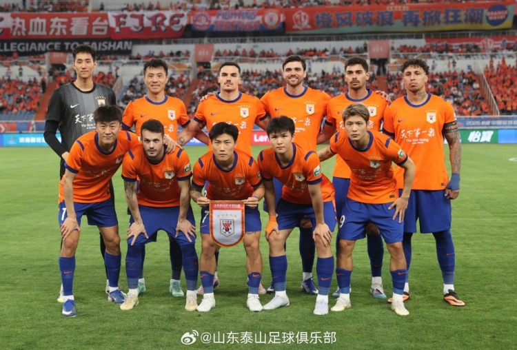 進(jìn)球大戰(zhàn)！泰山主場3-3三鎮(zhèn)，半程收官前遭阻擊