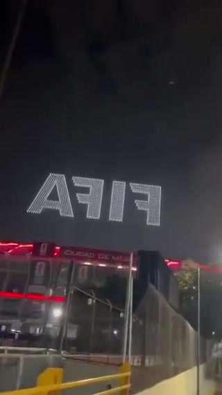 美加墨世界杯開(kāi)幕式彩排：無(wú)人機(jī)矩陣霸屏天空